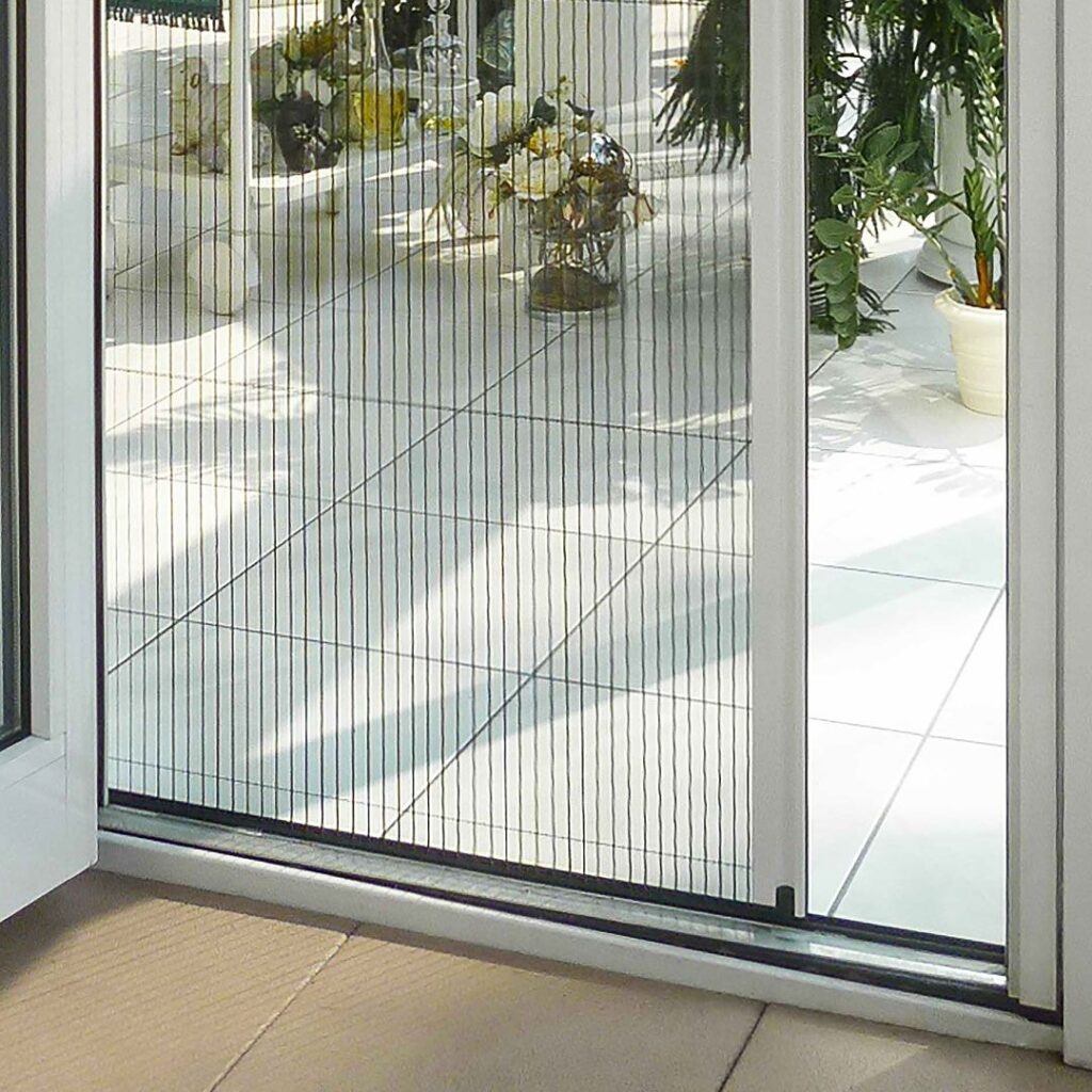 Sliding mosquito screen